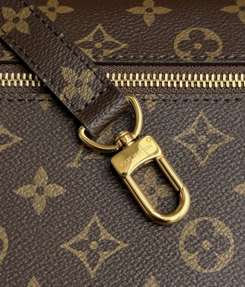 Louis Vuitton Pochette Métis