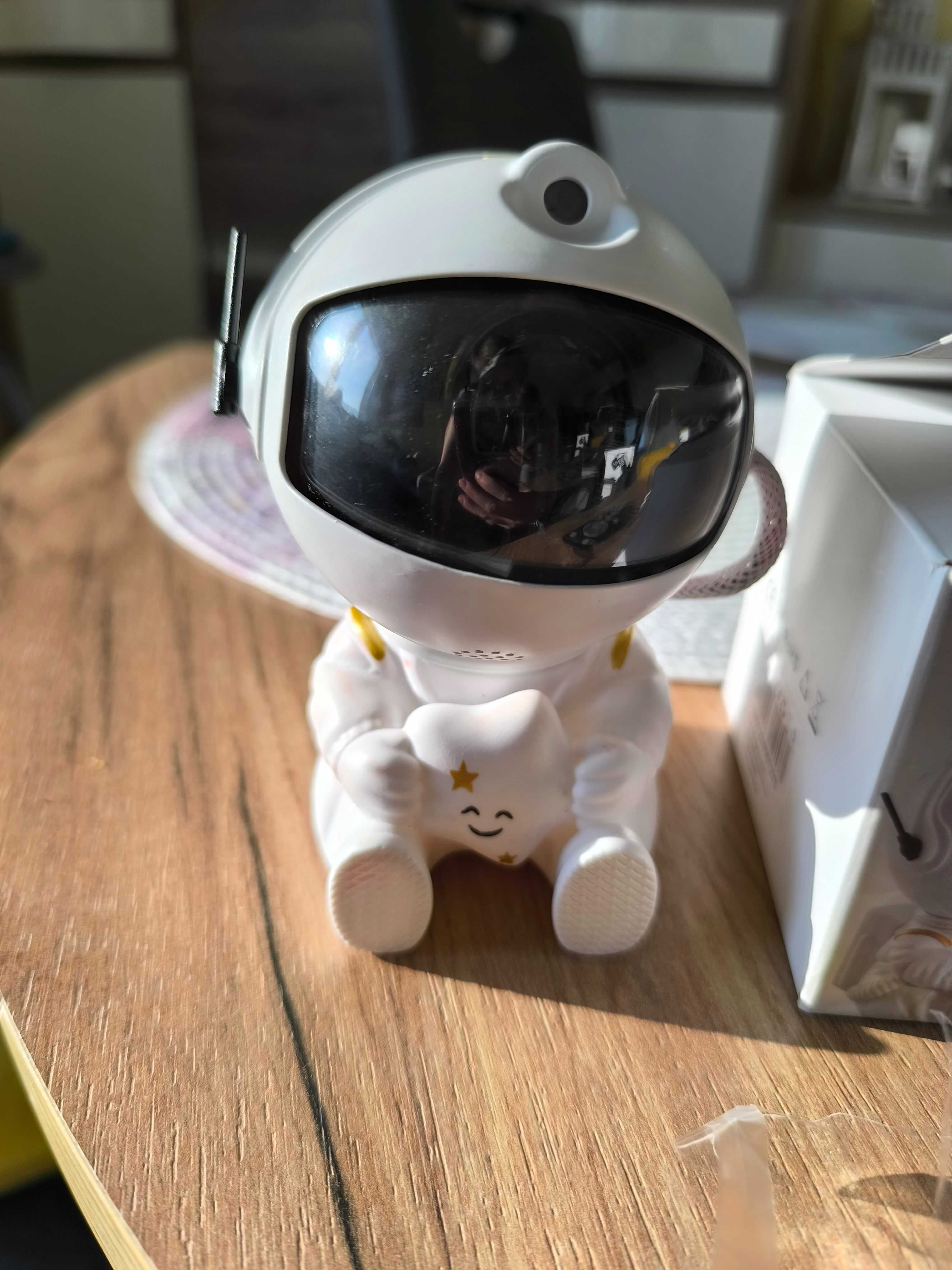 Projektor gwiazd astronauta, lampka nocna