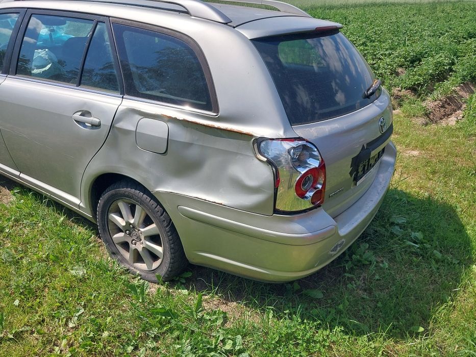 Części toyota avensis t25 kombi 2.2