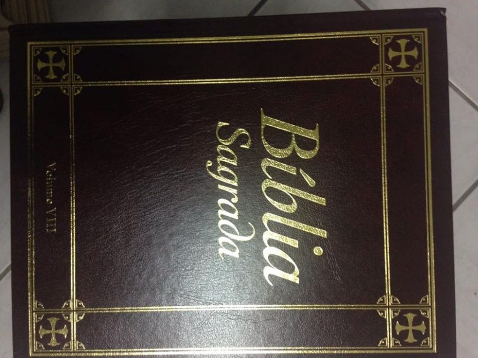 vende-se biblia sagrada