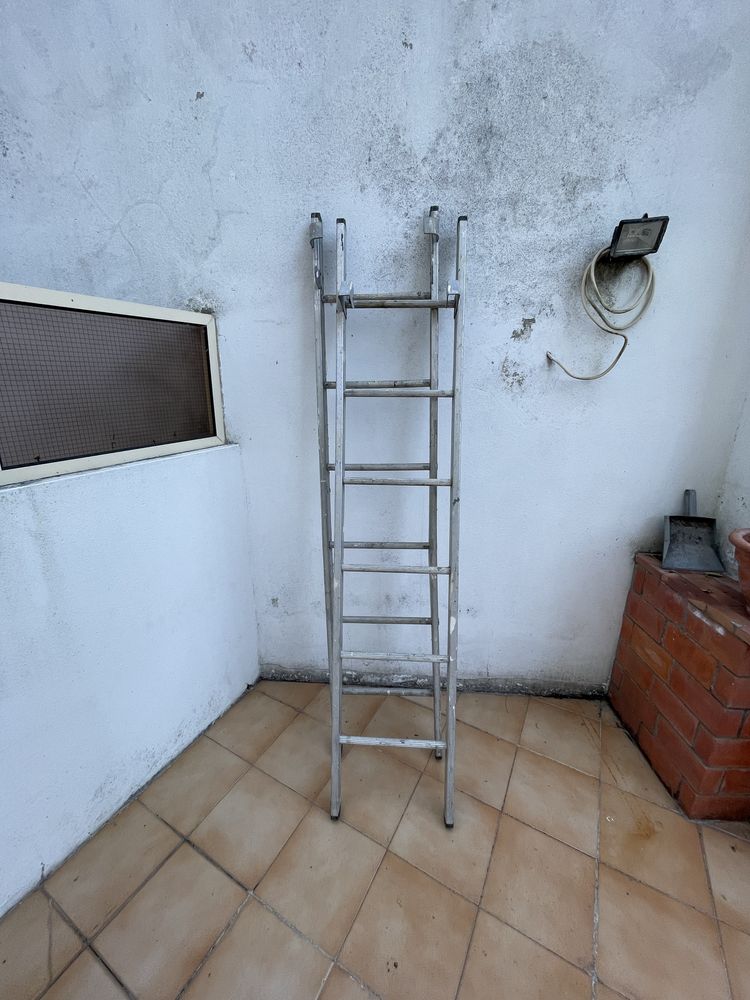 Escada extensível duas secções