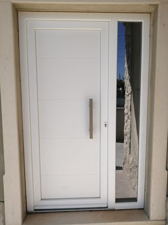 Montagem de pvc e alumínio (janelas, portas, estores, etc)