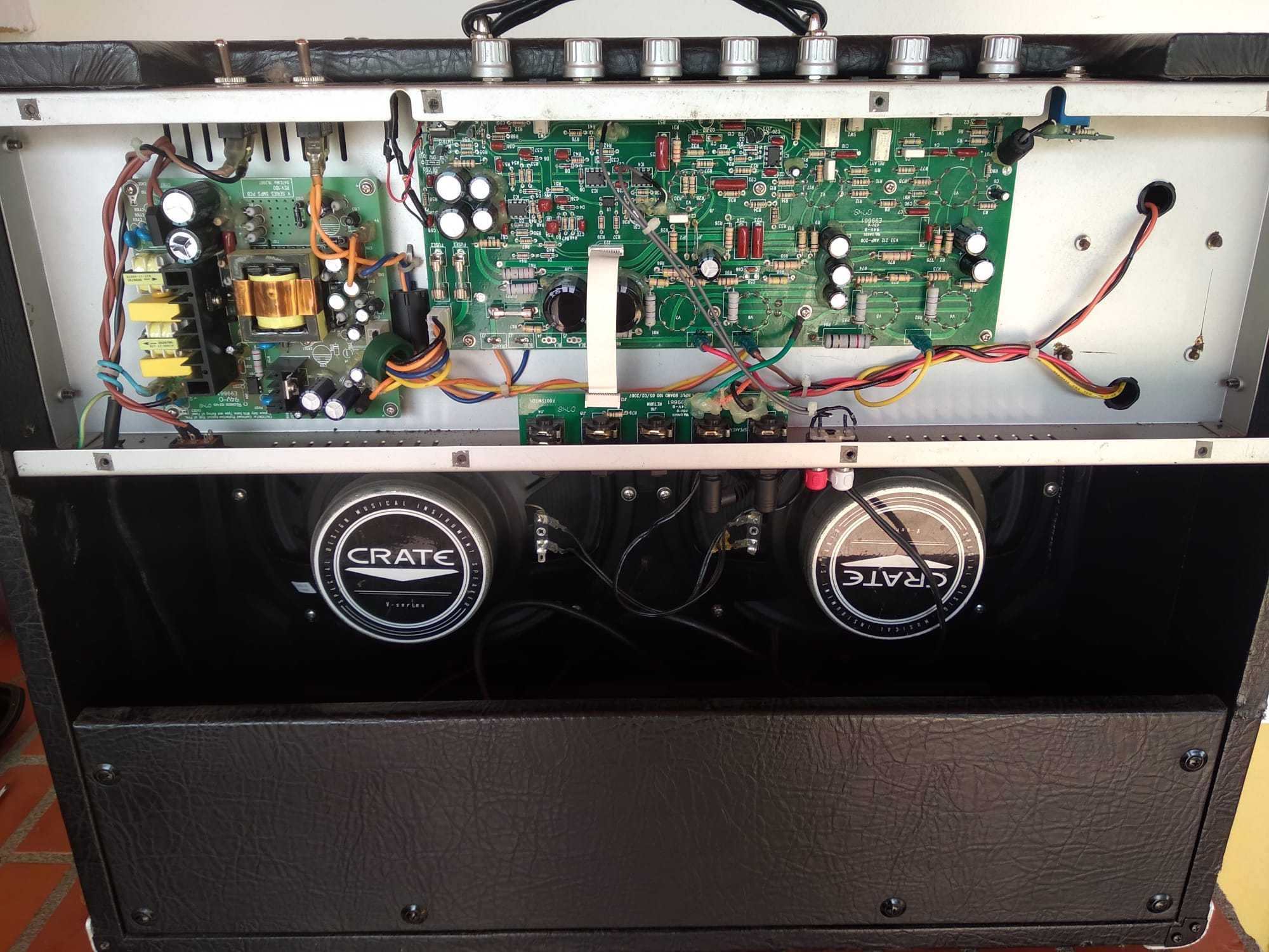 Amplificador Crate V33 2x12" Guitar Combo