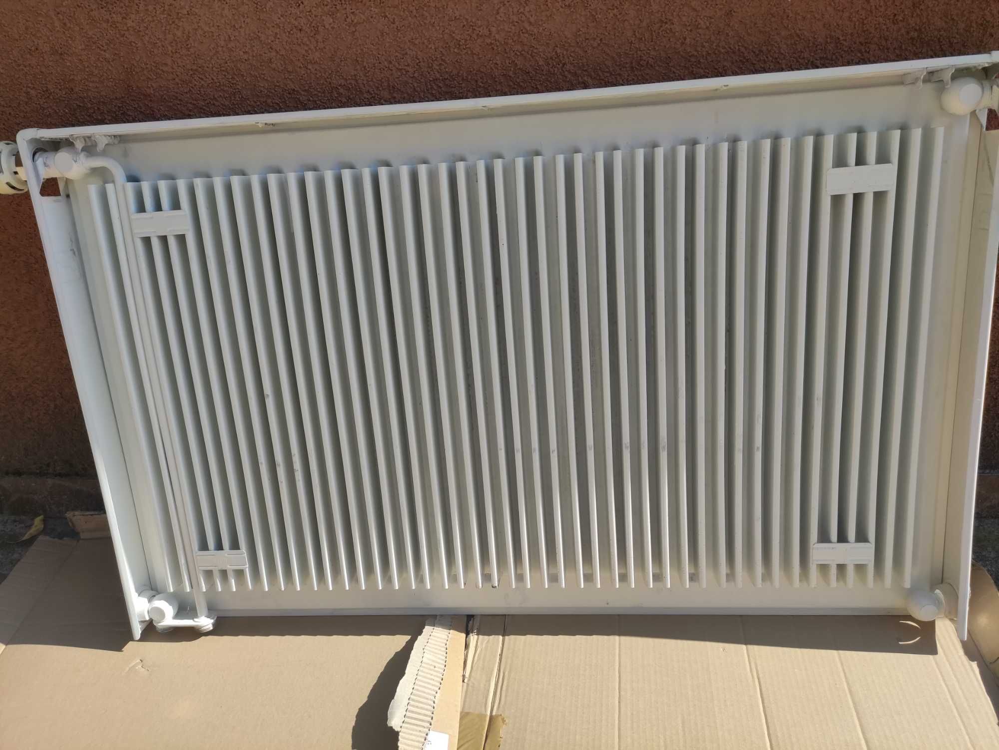 Grzejnik kaloryfer panelowy 970x600 jednopanelowy