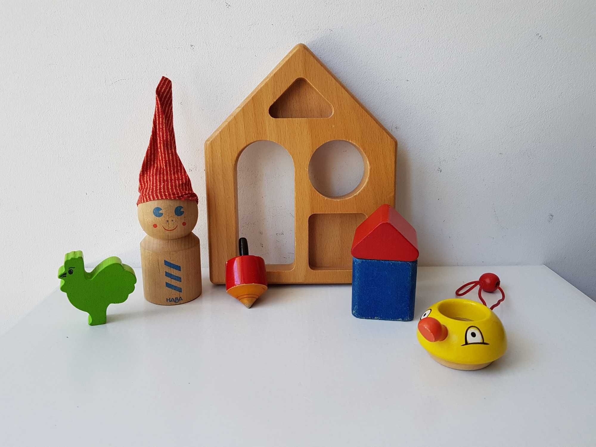 HABA drewniany sorter domek z ludzikiem + kalejdoskop + bączek + kogut