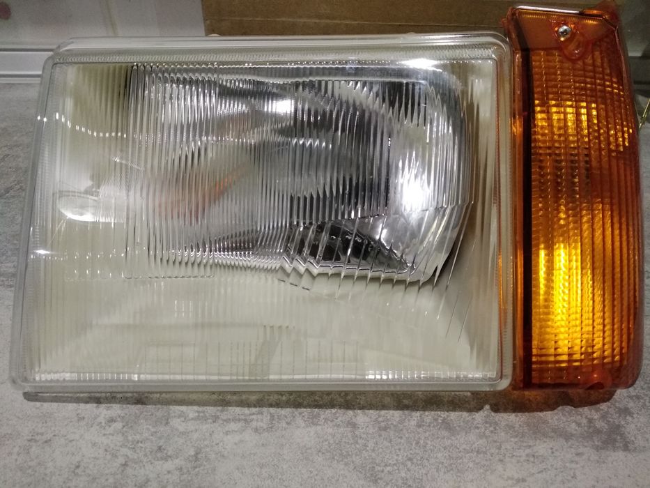 Ліва фара, бампер, петлі 1102, 1103, 2108