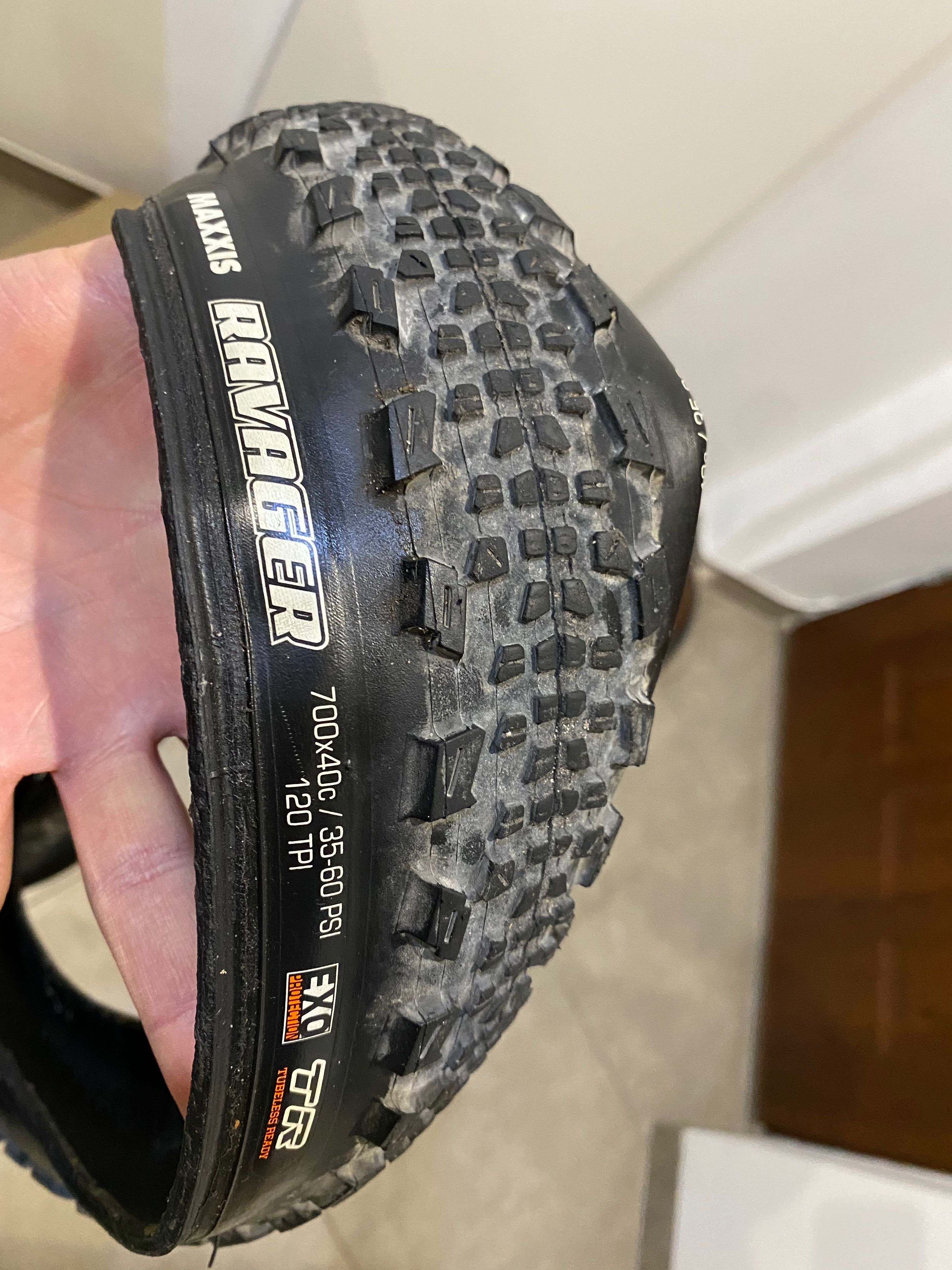 Opony maxxis ravanger 700x40c 120tpi, bdb stan