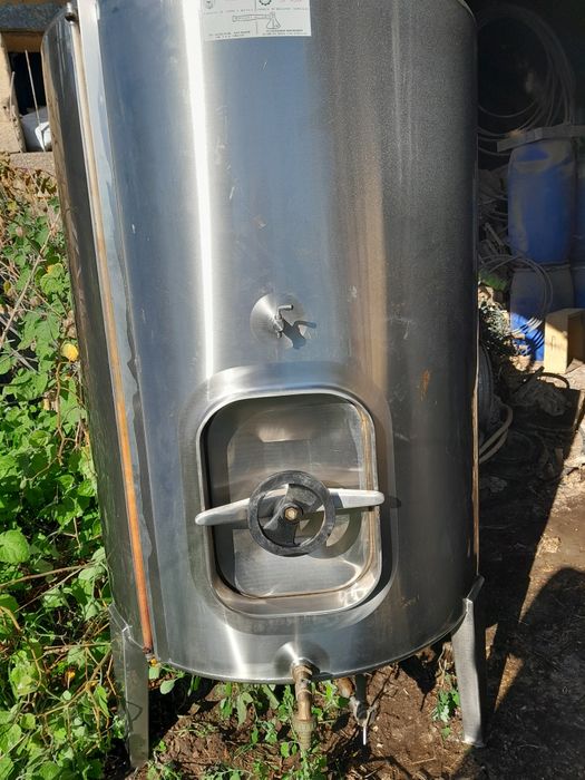 Cuba e deposito de agua