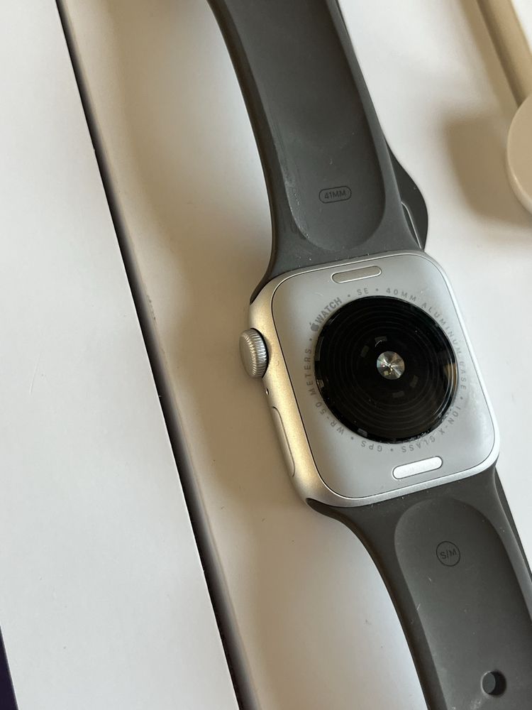 zegarek Apple Watch SE 2. generacji GPS