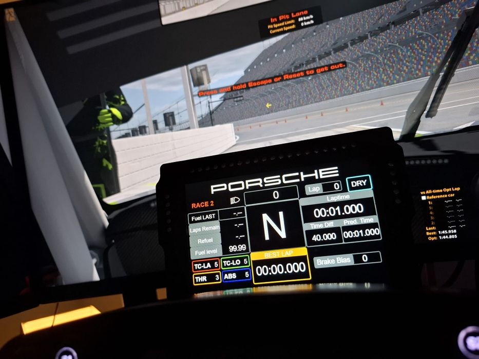 Simracing Dashboard 6.8"