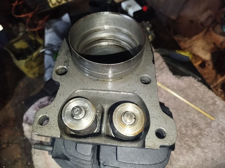 Циліндри к750 відновлені, поршня 78.44.