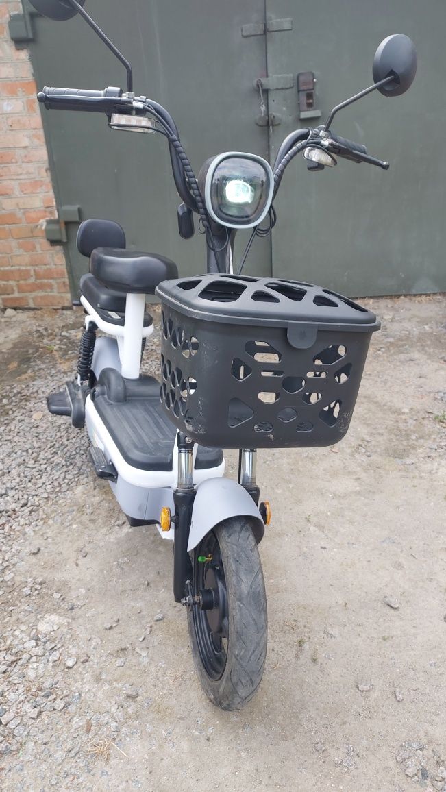 Електроскутер 14" E-Titan Golf 500W