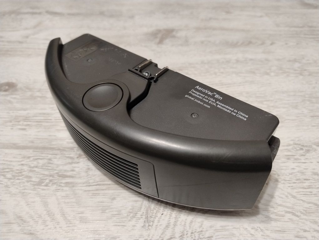 Pojemnik na śmieci z filtrem Irobot Roomba 615
