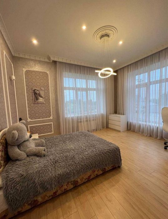 Купите шикарный дом Левый берег большой участок