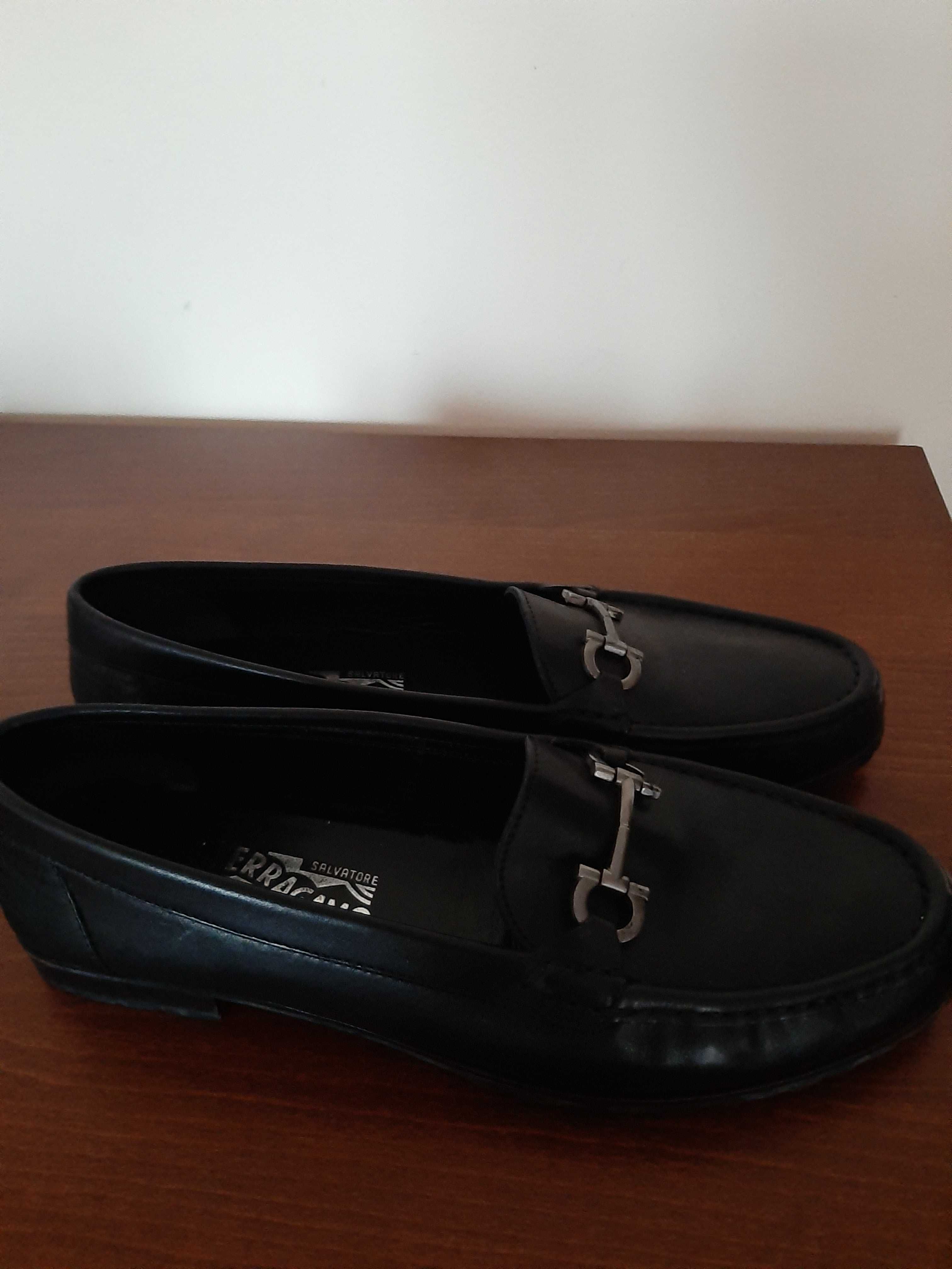 Salvatore Ferragamo loafersy damskie