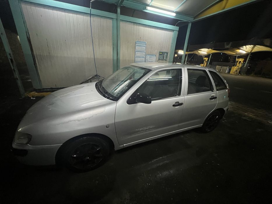 Vende-se Seat Ibiza 1.4 2001 por 1200€