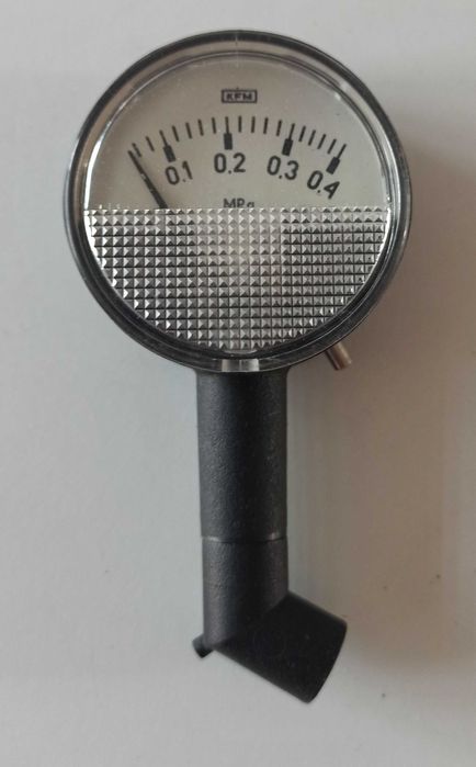 manometr ciśnieniomierz do pomiaru ciśnienia w oponach