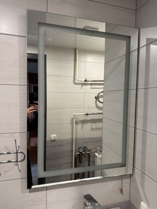 Продам умивальник з тумбою та дзеркалом