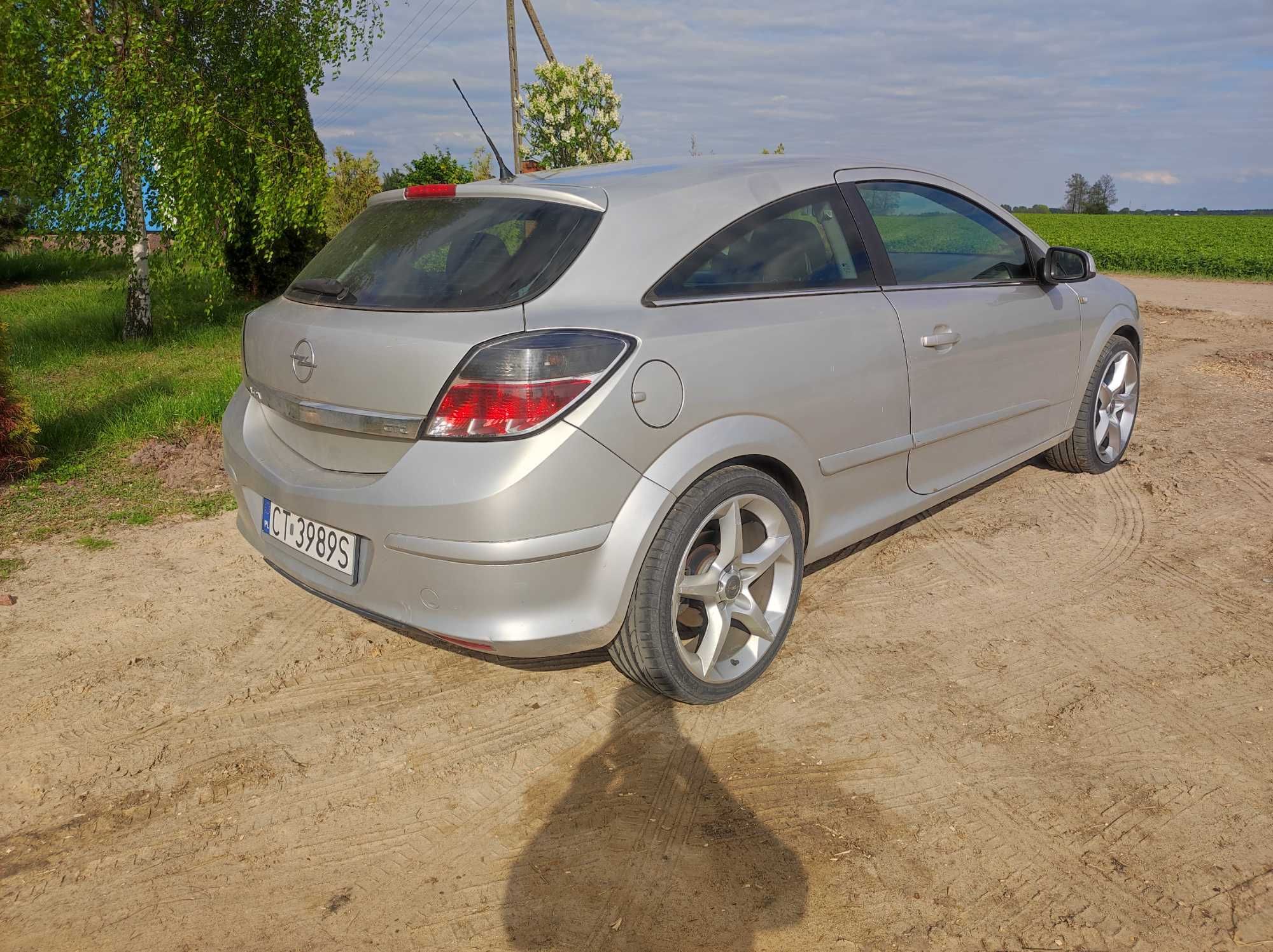 Opel Astra H GTC 1.7cdti 101km