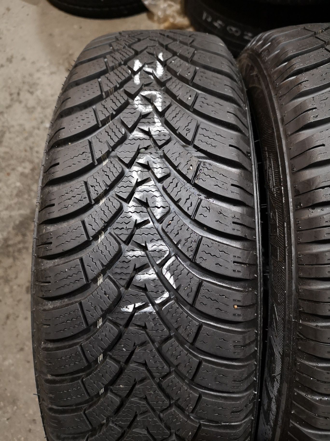 Opony zimowe 185/65/15 Falken 2szt 7mm 2021r