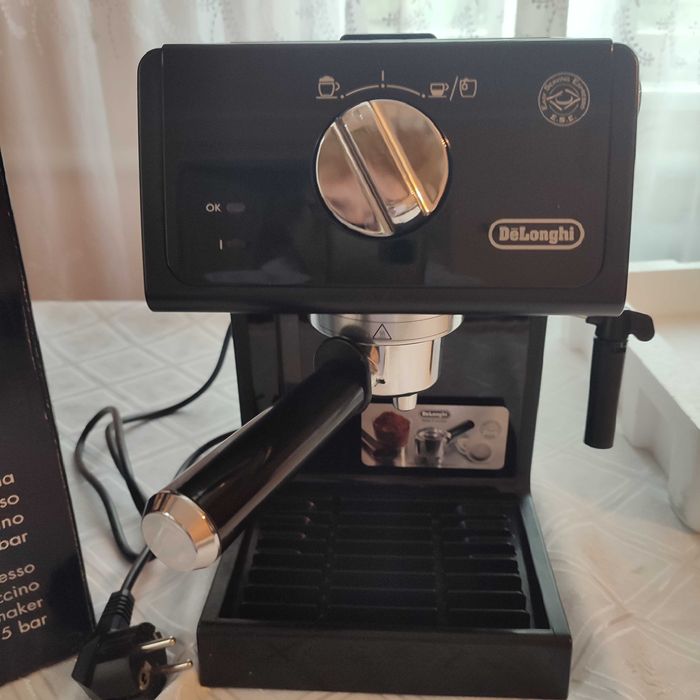 Кавомашина Delonghi