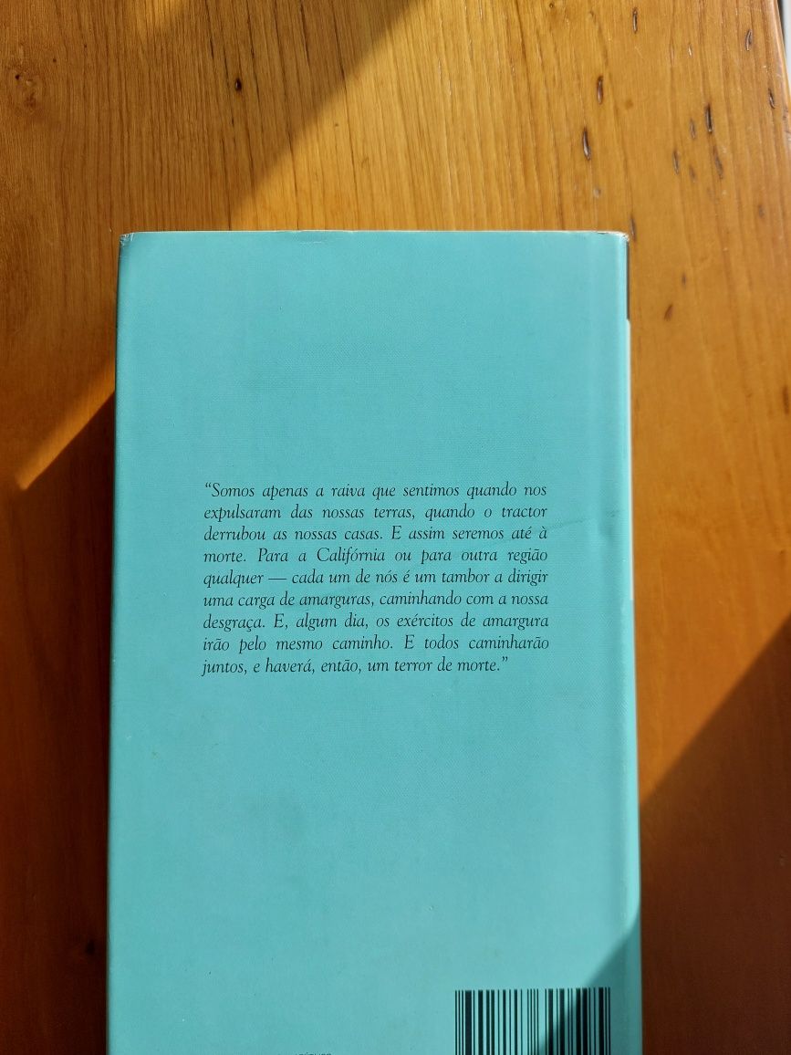Livro "As Vinhas da Ira", de John Steinbeck