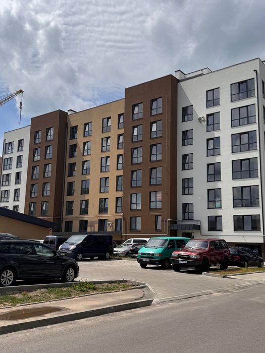 Продам квартиру біля озера