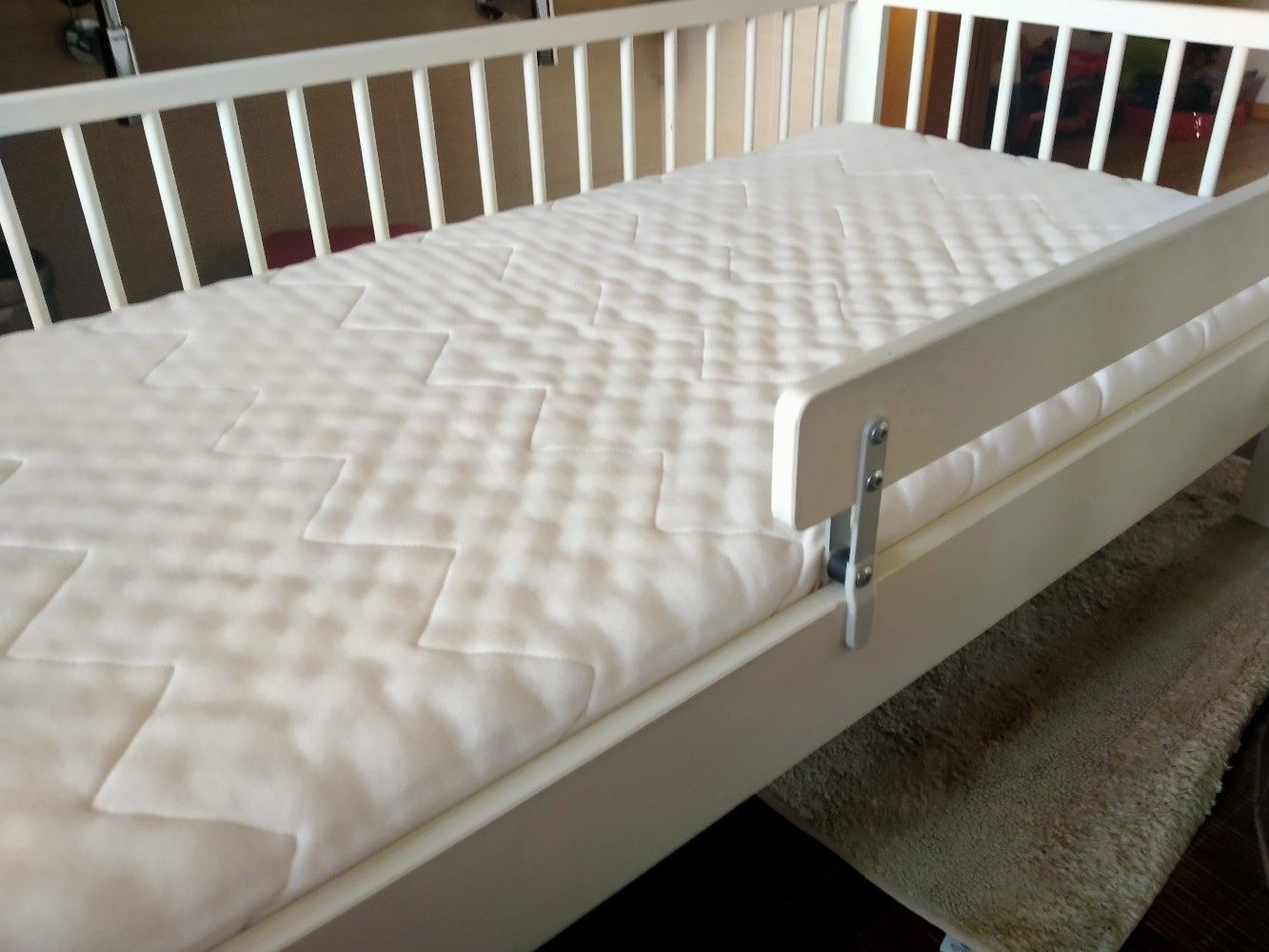 Łóżko dziecięce Ikea w kolorze bialym