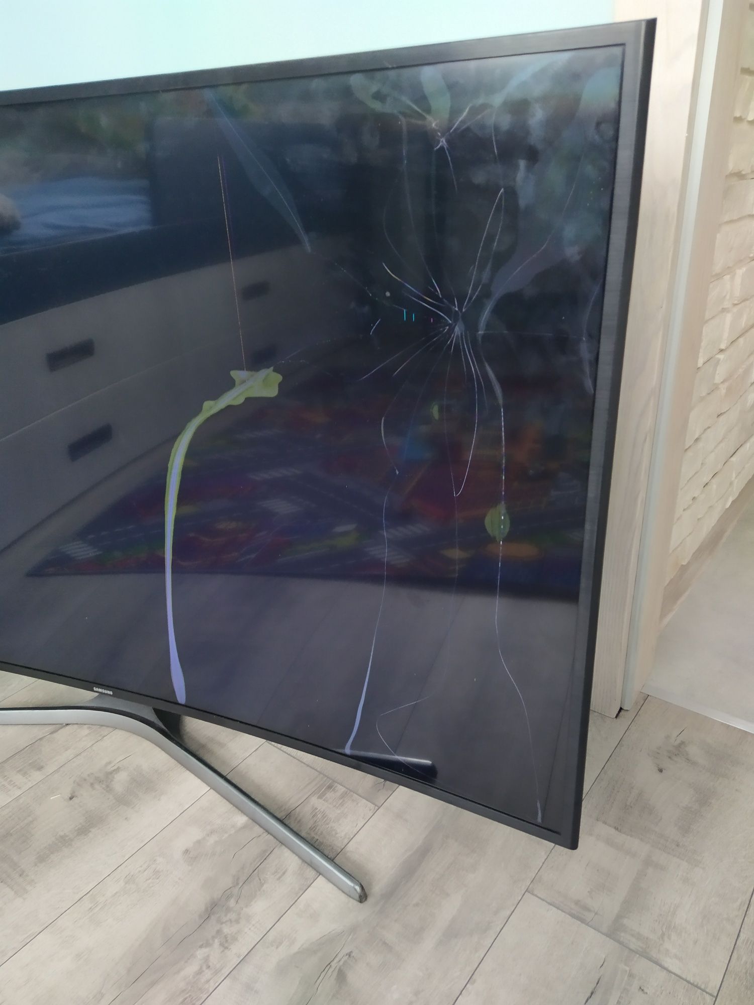 Telewizor Samsung UE55KU6100W uszkodzona matryca