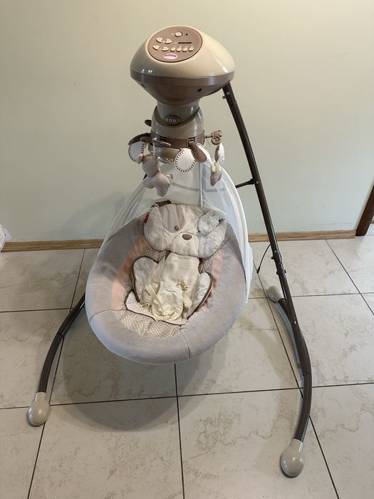 Заколисуючий центр fisher price