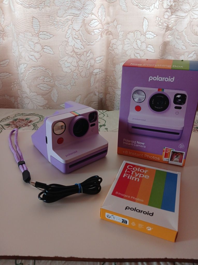 Набір камера миттєвого друку Polaroid Now Gen 2 Purple + 8 фото