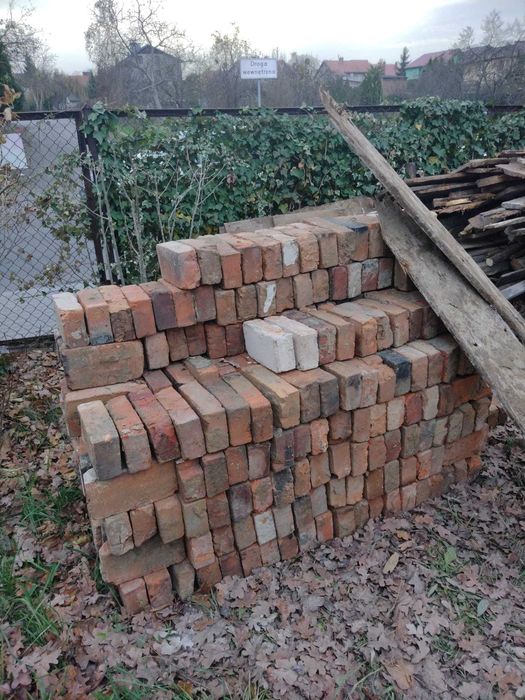 Cegla z rozbiorki starego domu