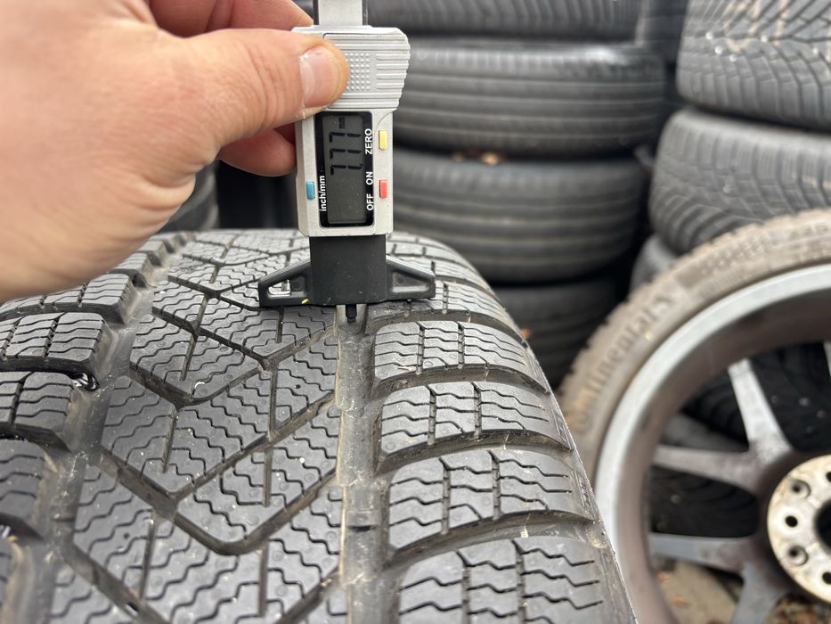 Opona zimowa Pirelli WINTER SOTTOZERO 3 225/45R18 98H FR 2024R 7.7mm