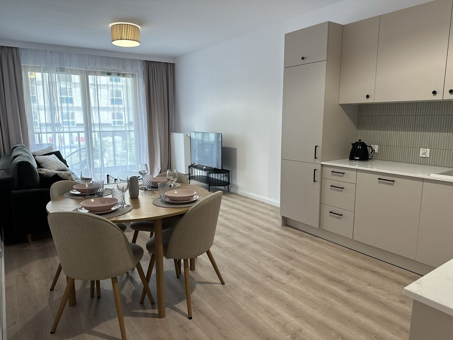 3pokojowe mieszkanie z dwiema łazienkami m.parkingowe. Blisko morza