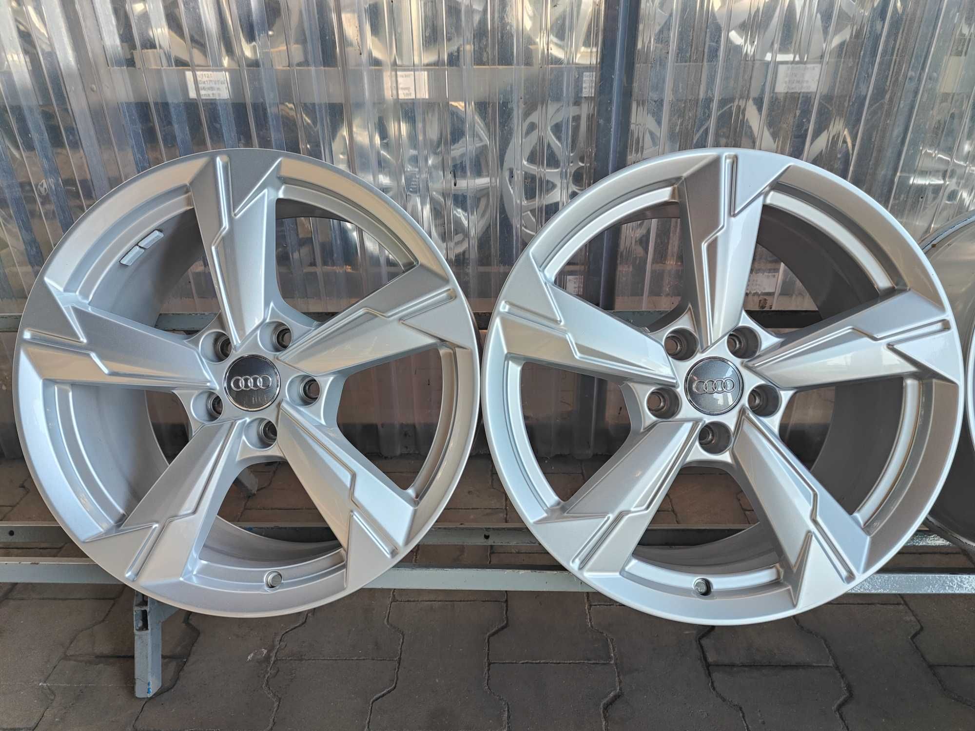 Oryginalne Felgi aluminiowe Audi A4 B8 8x18'' 5x112 ET39