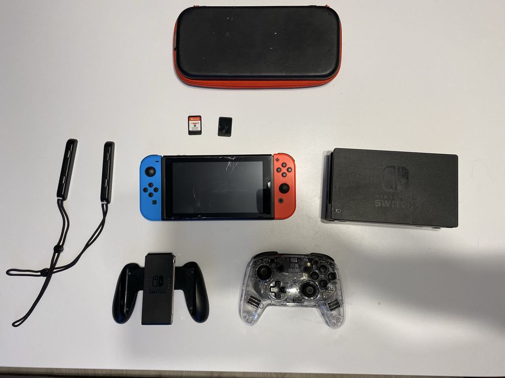 Nintendo Switch + Pro Controller + dużo gier (Cuphead, NFS, Rayman)