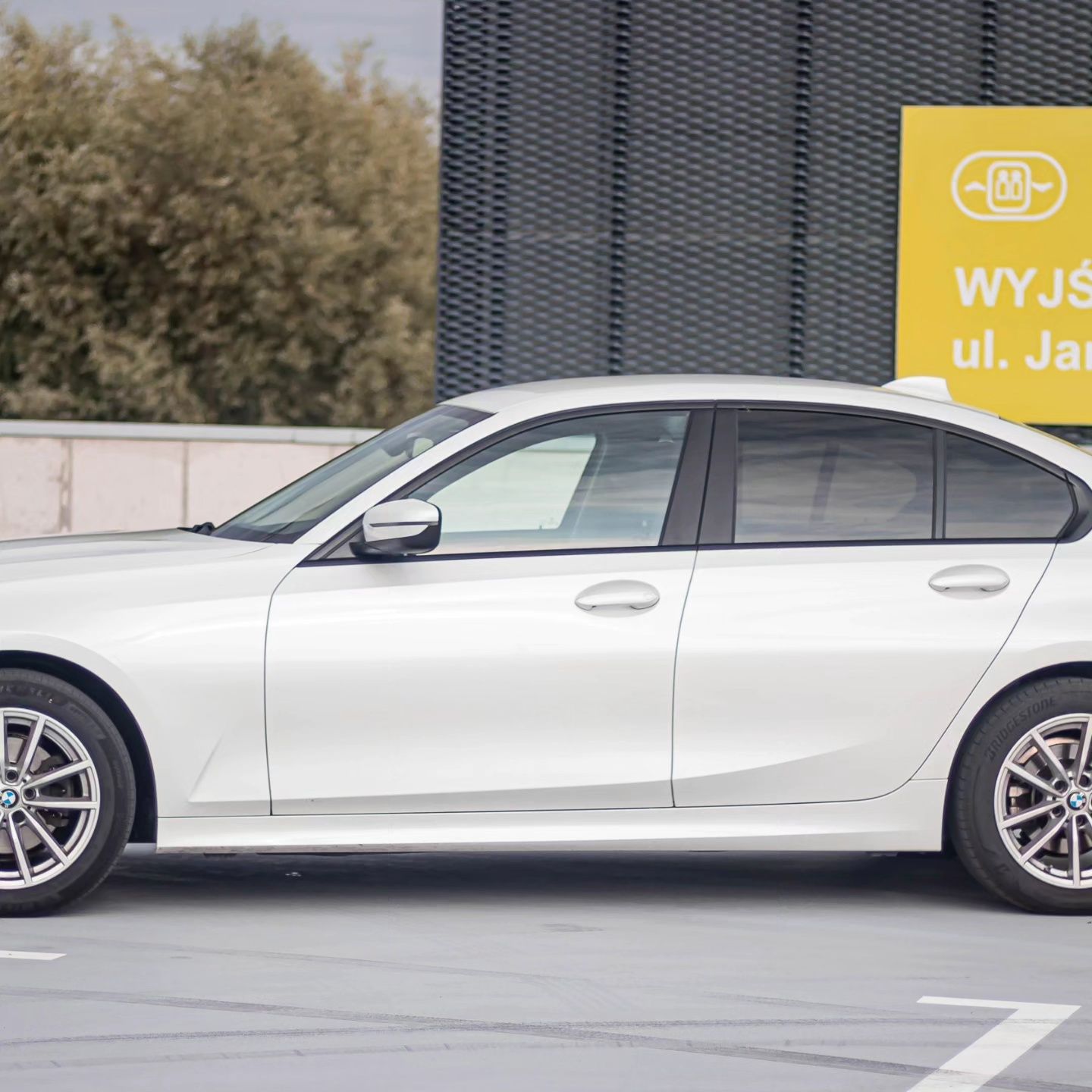 Wynajem wypożyczalnia samochodów BMW 3 320xd