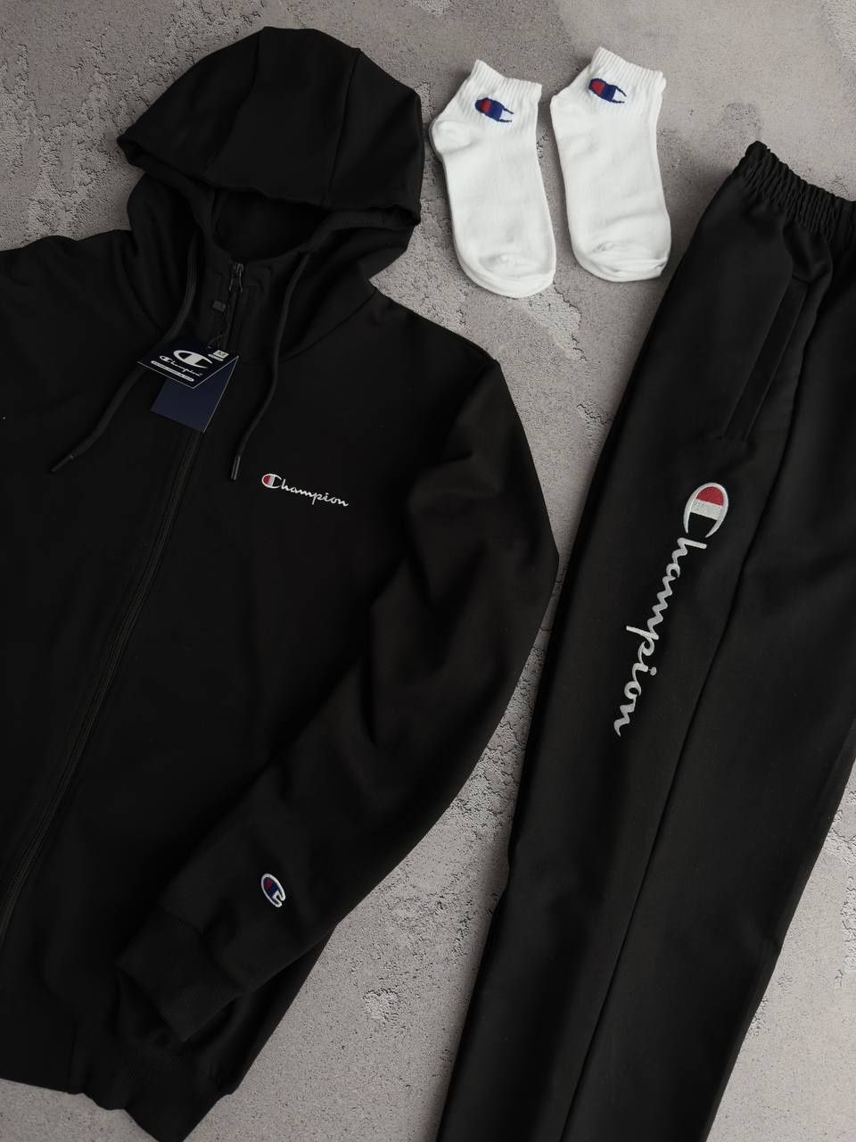 Костюм Champion: зіп худі-штани
2 пари шкарпеток у подарунок!