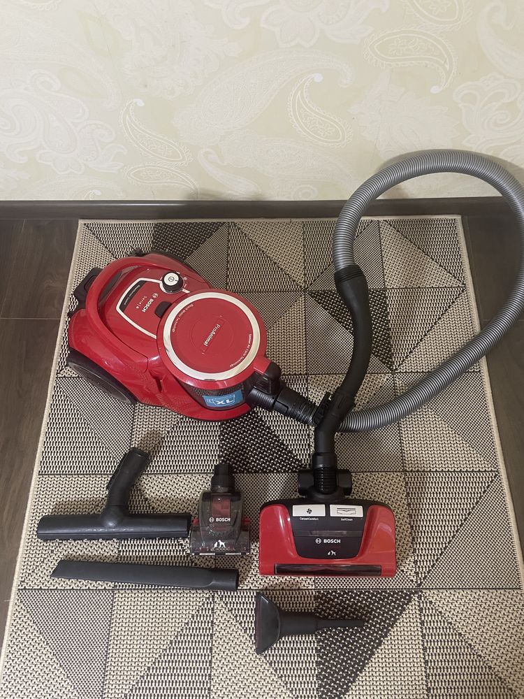 Пилосос без мішка BOSCH BGS41PET1
