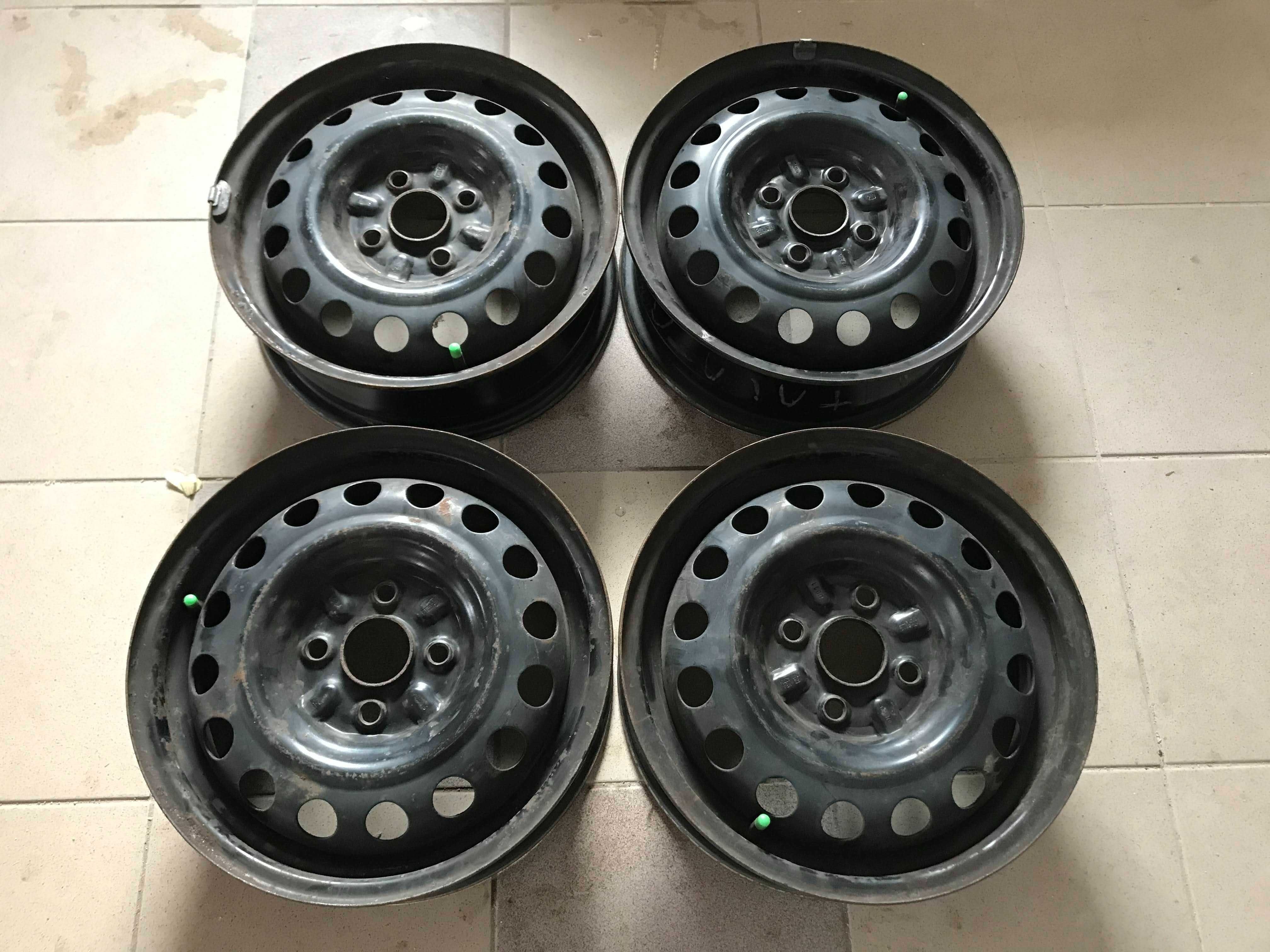 4 felgi i opony letnie Continental 165/70/r14 81T Toyota Yaris