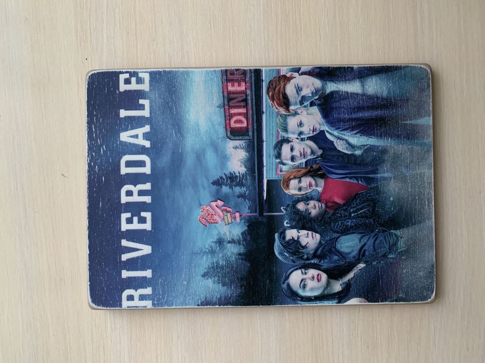 Riverdale дошка декор