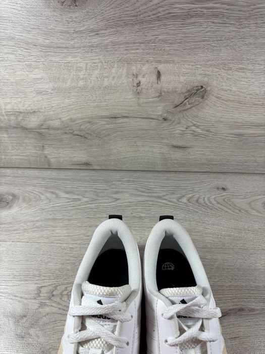 Adidas чоловічі кросівки 41 розмір