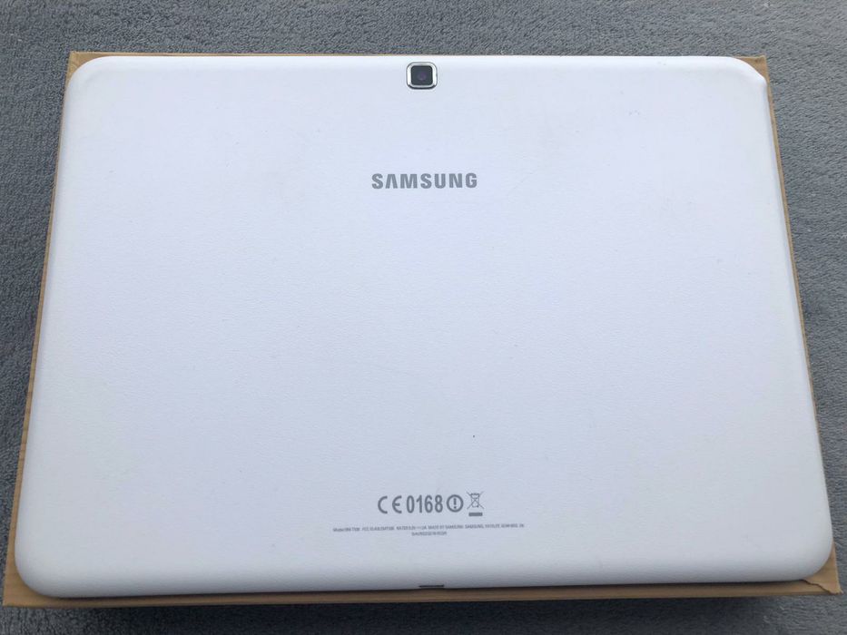 Tablet Samsung SM-T530 Biały