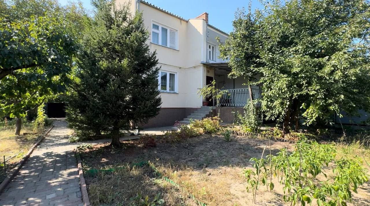 Продам хозяйський будинок в Царському селі