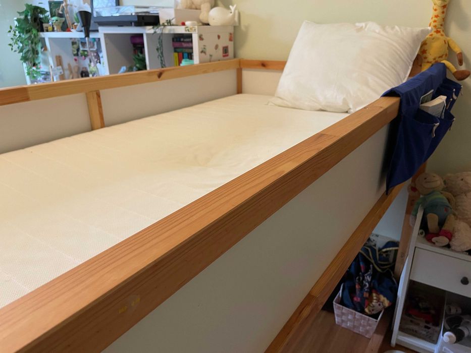 Dwustronne łóżko IKEA KURA + materac piankowy MALFORS