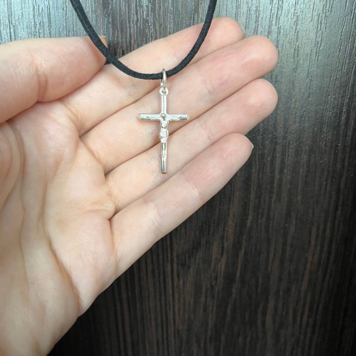 Недорогі срібні хрестики