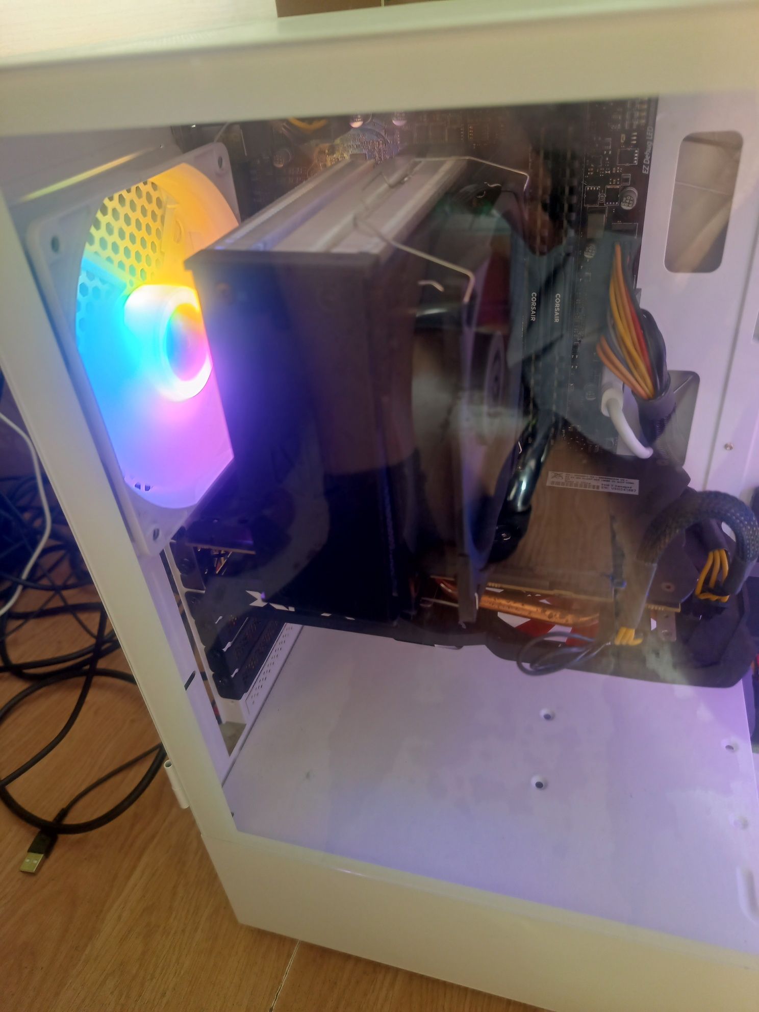 Komputer , i5-9400f, DDR4 16GB,2 SSD XFX RX 580 8GB RAM  Black Wolf