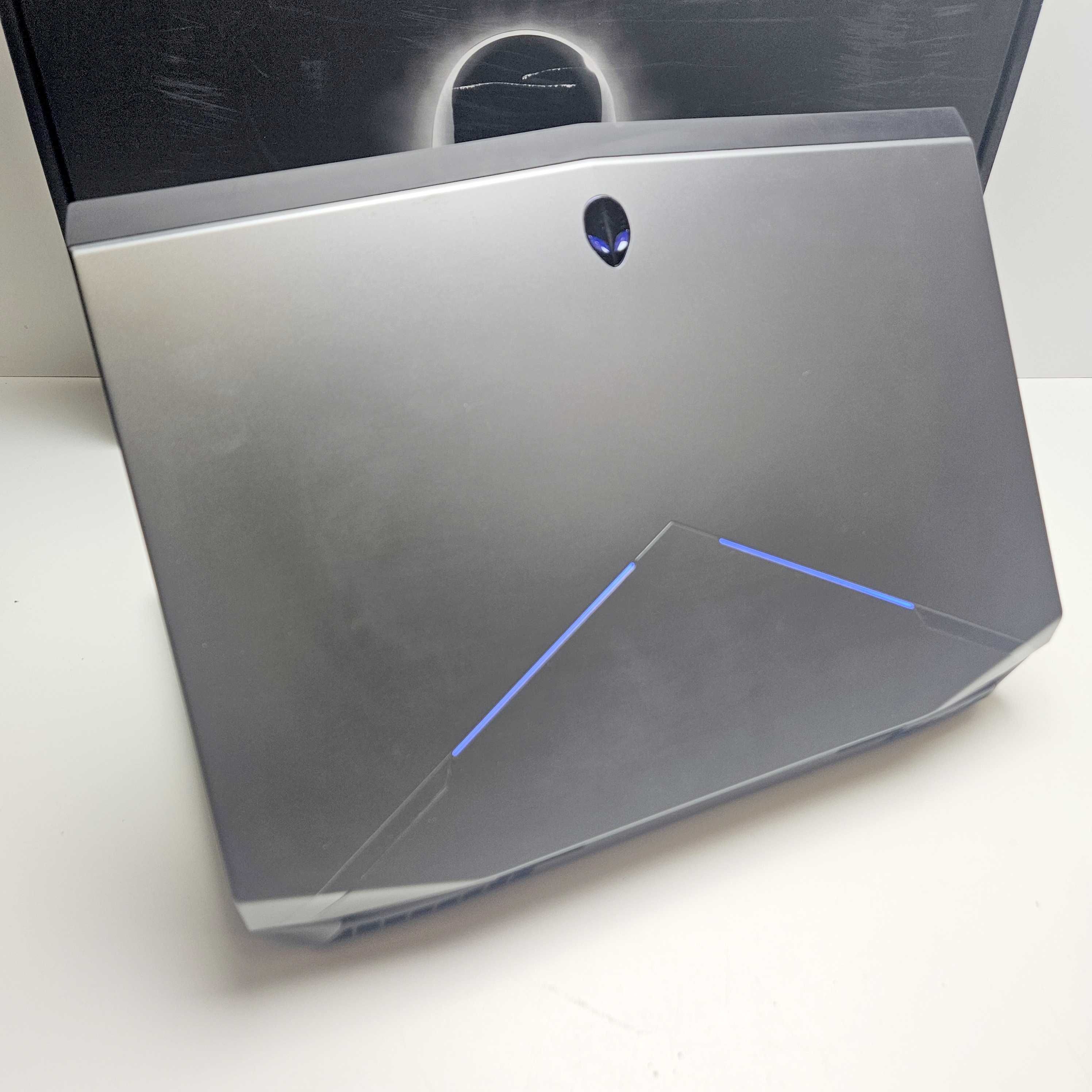 laptop dell alienware (P18E) 16GB/1TB/INTEL CORE I7/ NVIDIA