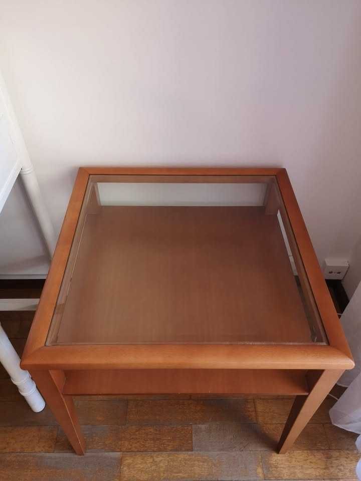 Mesa de apoio de cerejeira