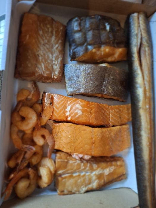 Węgorz - Wędzony dymem, Mały rodzinny zakład, dostawa lu